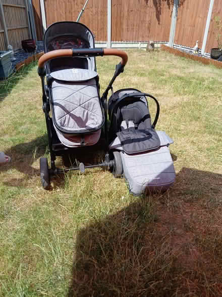 Photo of free Puggle baby travel system (Bedfordshire) #2