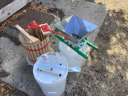 Photo of free Apple cider press kit (East End OX29) #1