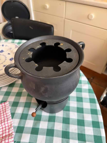Photo of free Cookware, tableware and bedding (Brightwell Baldwin OX49) #2