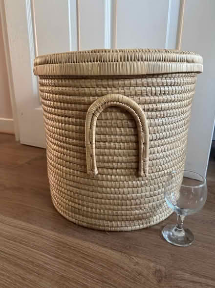 Photo of free Sturdy lidded basket (Eastbourne BN22) #1