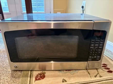 Photo of free Microwave (Ashburn) #1