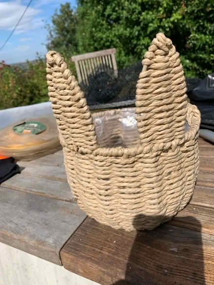 Photo of free rabbit eared basket (Blagdon BS40) #1