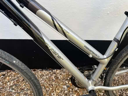 Photo of free Gary Fisher Tiburon 18’’ Ladies Bike (Titness Park SL5) #3