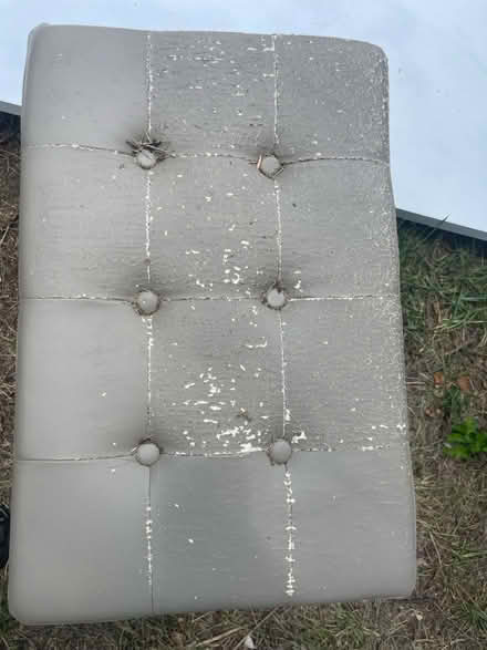 Photo of free Ottoman or stool (Falls Road Park) #2