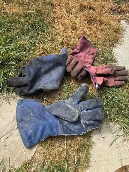 Photo of free Log burner gloves. Fireplace tools (Farnham central GU9) #1