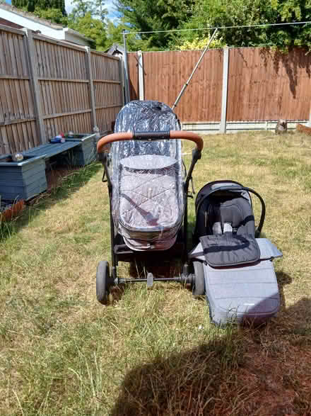 Photo of free Puggle baby travel system (Bedfordshire) #1