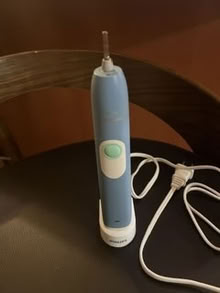 Photo of free electric toothbrush (Woodside Plaza) #1