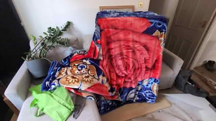 Photo of free Blanket throw soft and heavy (E6 5RN) #2