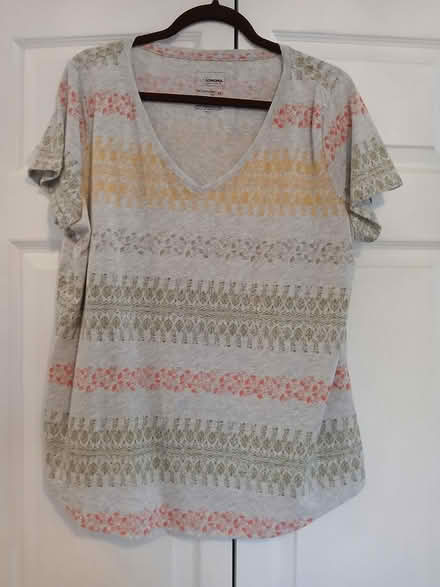 Photo of free women's tops (Woodridge-near 75th and Janes) #1