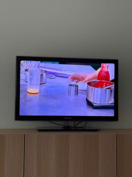Photo of free Samsung 32” TV (Dh9 9bs) #1