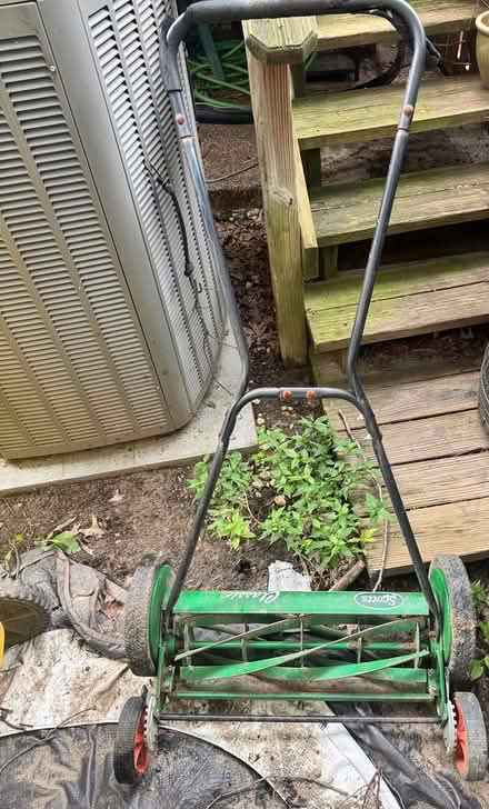 Photo of free Push Mower (Oakwood Rd/Hospital Dr) #1