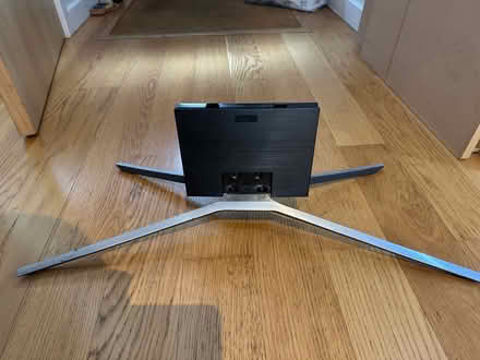Photo of free Stand for Samsung TV (Cambridge station area CB1) #1