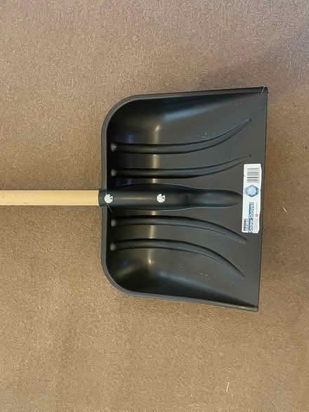 Photo of free Snow shovel (King's Hedges Ward CB4) #2