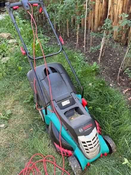 Photo of free Electric lawnmower (Barnes SW13) #1