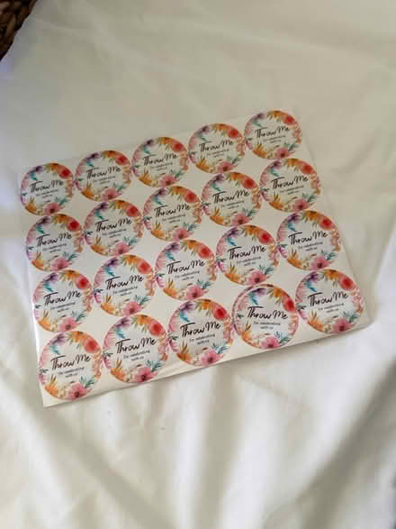 Photo of free Stickers for confetti (South Hill) #1