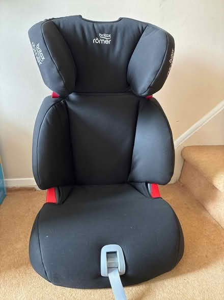 Photo of free Britax Romer car seat (Highlands Village, N21) #1