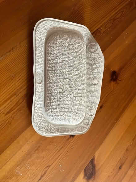 Photo of free Bath pillow (Tattenhall CH3) #2