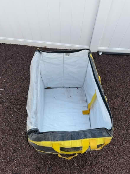 Photo of free Amazon Delivery Soft Box (08816) #3