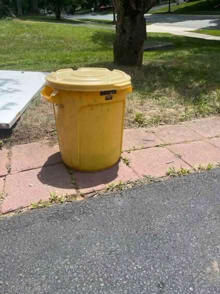 Photo of free Mini Rubbermaid brute (Falls Road Park) #1