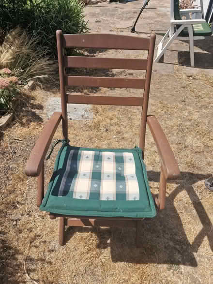 Photo of free Hardwood Garden chairs x5 with seat pads. (Enfield EN2) #3