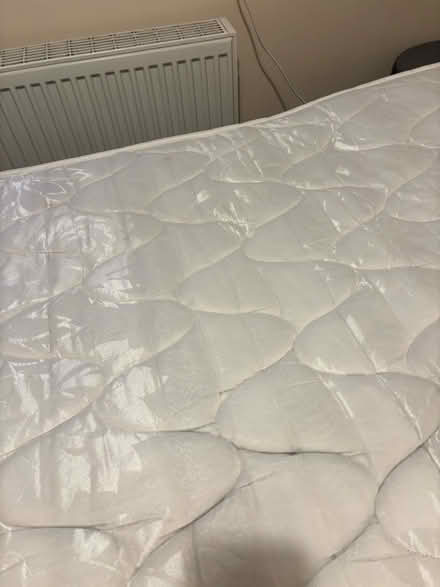 Photo of free Silentnight Double Mattress (Southcourt HP21) #4
