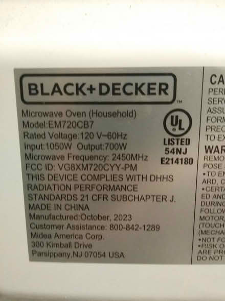 Photo of free Black & Decker Microwave EM720CB7 (Arlington, VA) #2