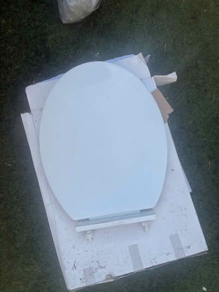 Photo of free 2 toilet seats (Forest Gate E7) #1
