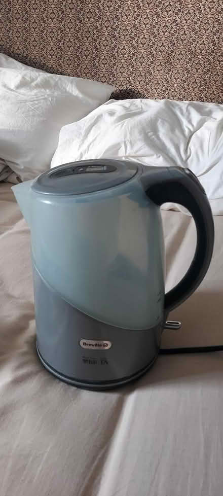 Photo of free Breville kettle with water filter (HA4 South Ruislip) #1