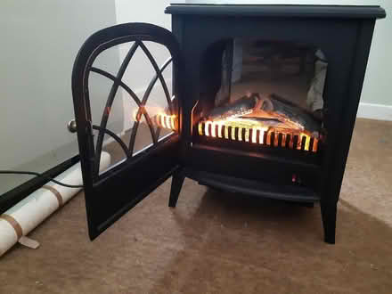 Photo of free Dimplex fire effect fan heater (Sundorne SY1) #3