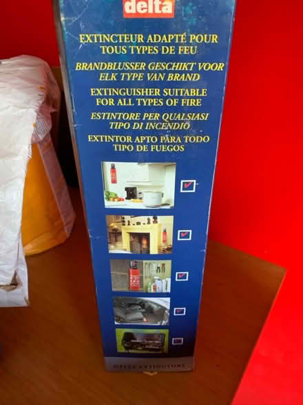 Photo of free Small fire extinguisher (SG1 Stevenage) #3