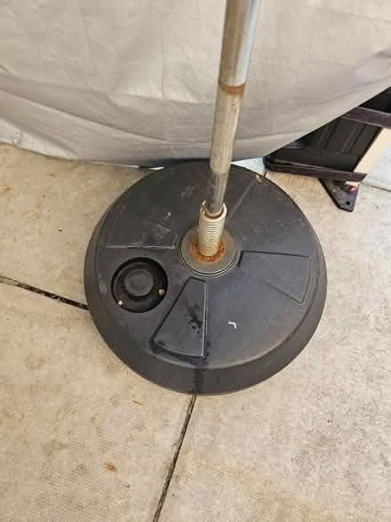 Photo of free Kist punch bag on stand (Swinton M27) #3