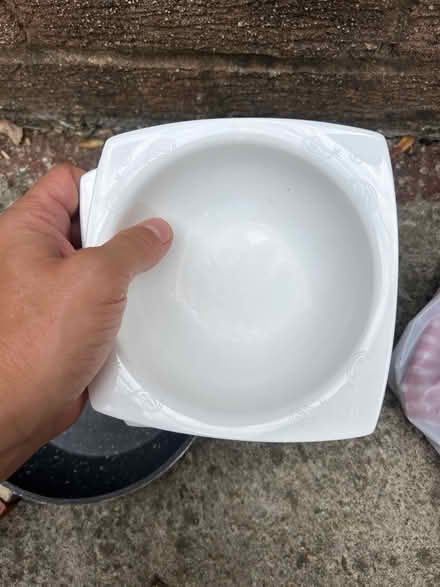 Photo of free 3 bowl (Ox142bu) #1