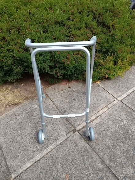 Photo of free Zimmer frame (Bramhall SK7) #2