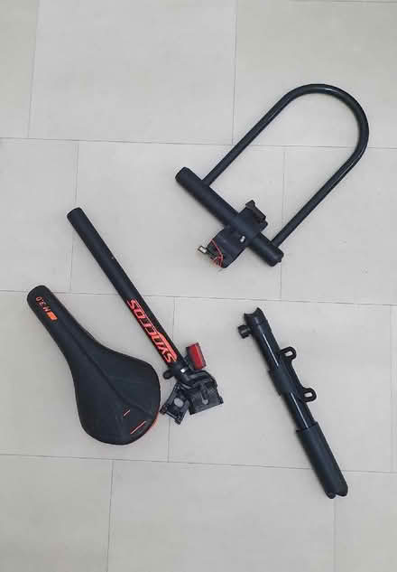 Photo of free Bike D lock, pump, saddle (Jersey Farm AL4) #1