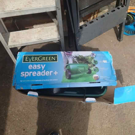 Photo of free Grass seed/fertiliser spreader (Cainscross Rd nr Homebase GL5) #1