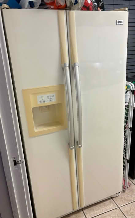 Photo of free LG American fridge freezer- working (Hounslow, TW5) #2