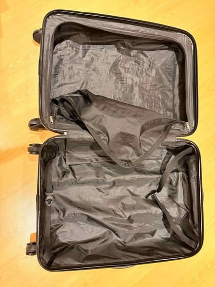 Photo of free Suitcase - broken wheel (Turnford EN10) #3