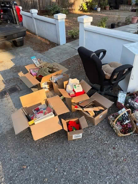 Photo of free pile out front (Los Gatos) #3