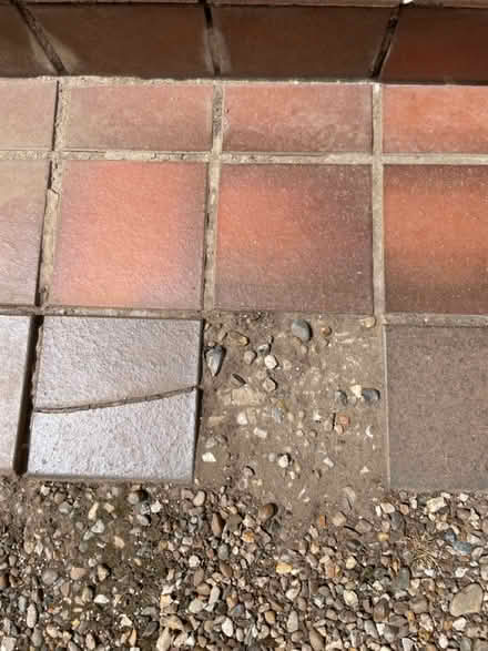 Photo of Tile (s) (Norwich Nr4) #2