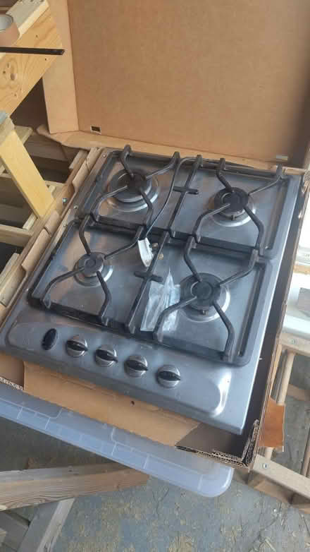 Photo of free Whirlpool Gas Hob (Sutton SM1) #2