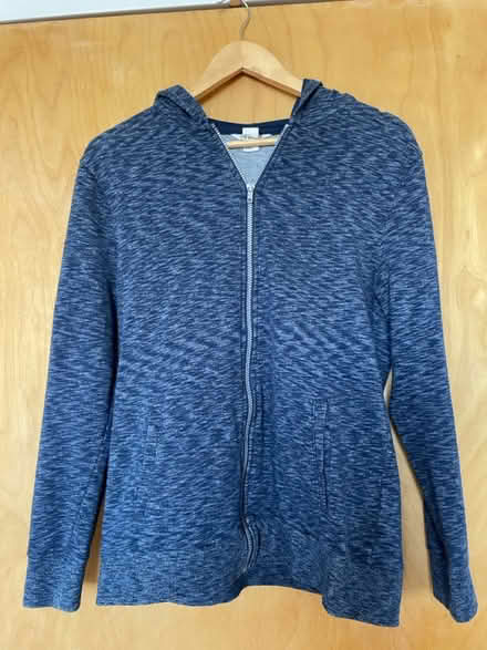 Photo of free H&M hoodie for men’s S or women’s L (Upper East Side) #1