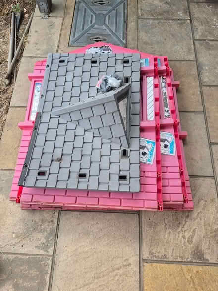 Photo of free Outdoor kids playhouse (Waltham Cross EN8) #3