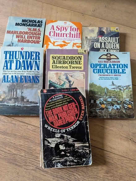 Photo of free War novels old x7 (Shippon OX13) #1