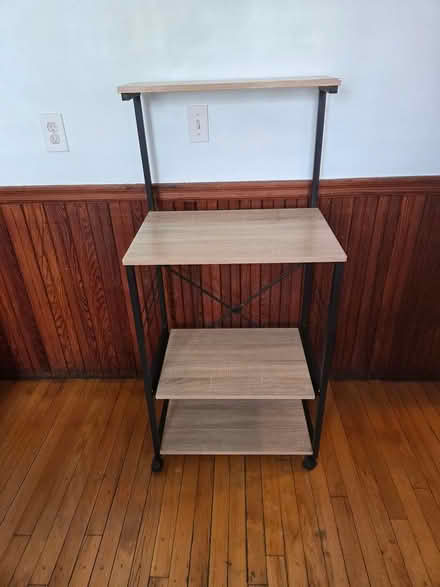 Photo of free Baker's rack/kitchen cart (Medford Hillside) #1
