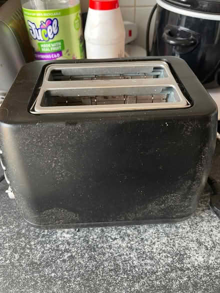 Photo of free 2 slice toaster (Ipswich IP2) #1