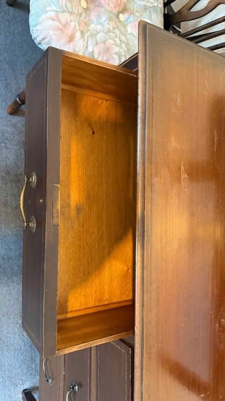 Photo of free Dressing table with mirror (Twickenham TW1) #2