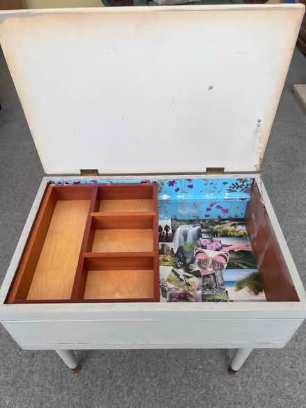 Photo of free Vintage sewing box (Wellington TF1) #3