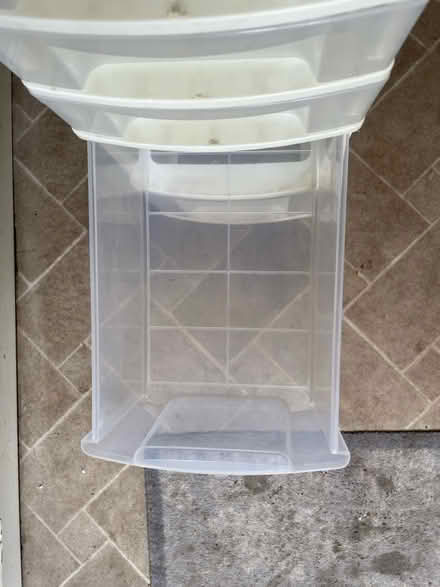 Photo of free Small plastic drawer unit (TW3 area off central Avenue) #4