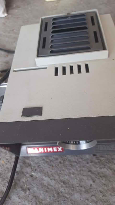Photo of free Slide projector (Byfleet KT14) #2