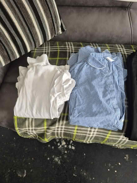 Photo of free 10 /11 years girls uniform (LE18 South wigston Leicester) #2